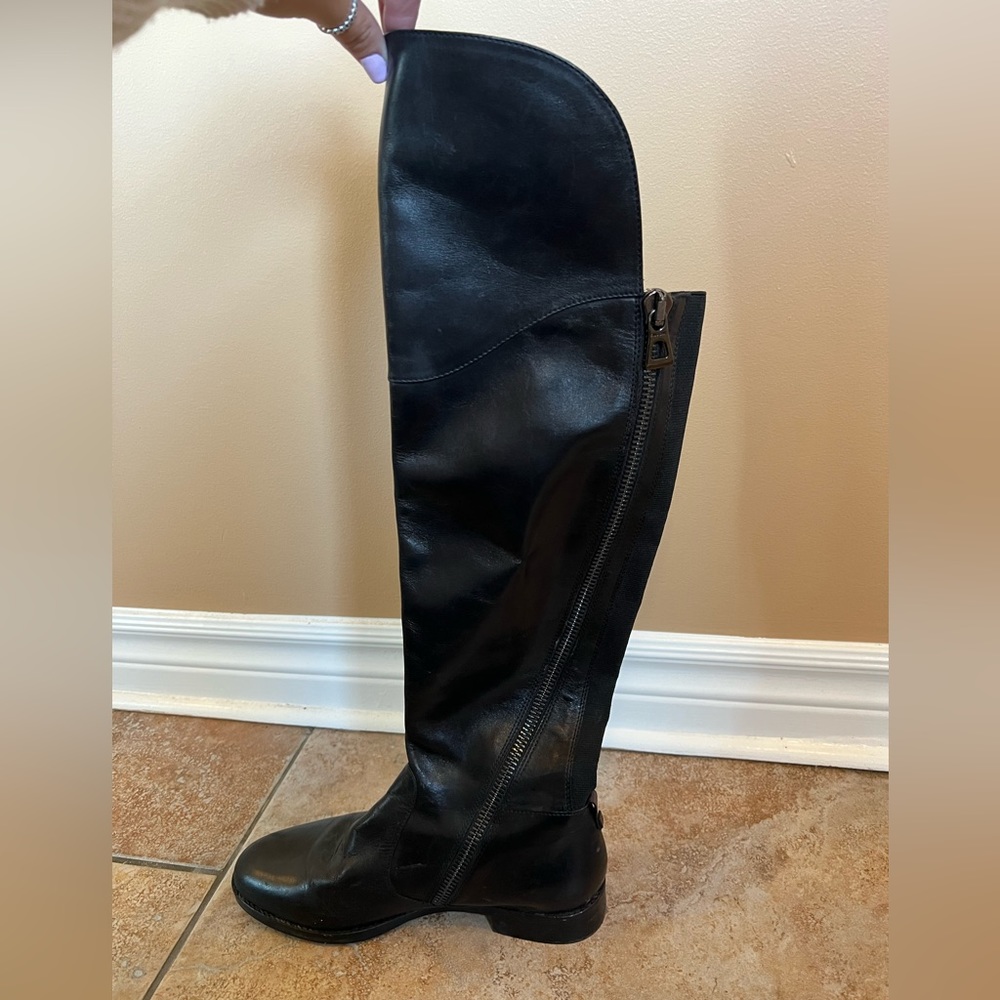 🔥HOST PICK🔥Leather Knee High Bootie - Picture 3 of 12